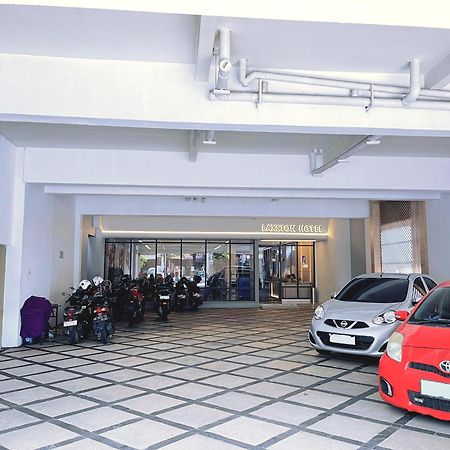 Laxston Hotel Yogyakarta Kültér fotó